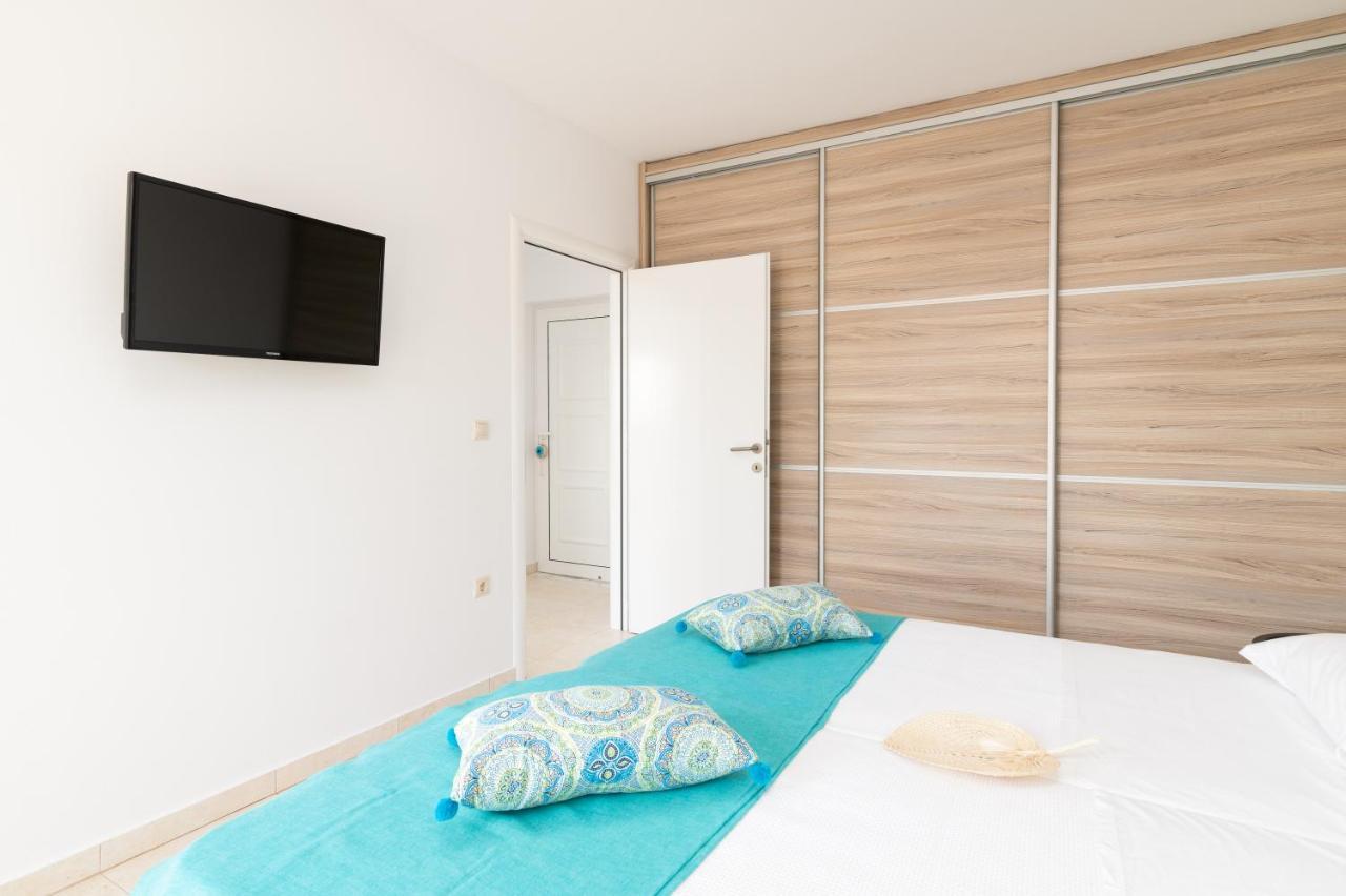 Apartmán Lungo Mare Gennadi Exteriér fotografie